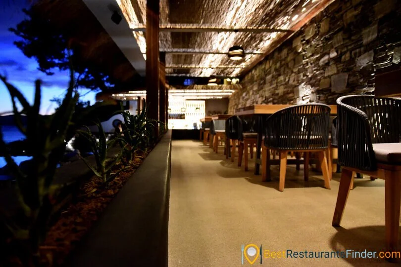 180ο by Natura Restaurant & Bar